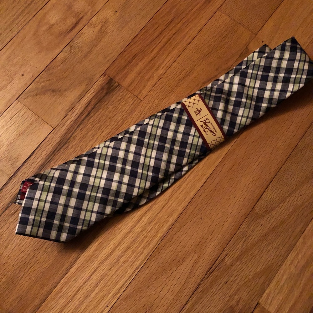 NWT Penguin tie 100 % silk